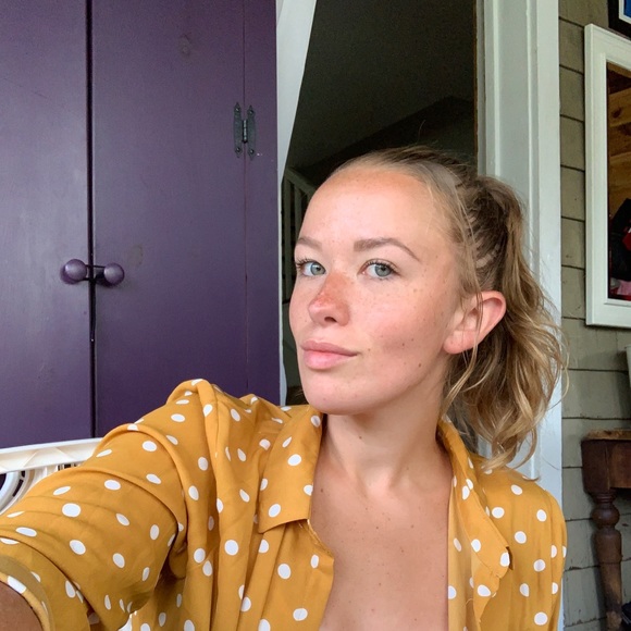 Meet your Posher, Hannah - Picture 2 of 4